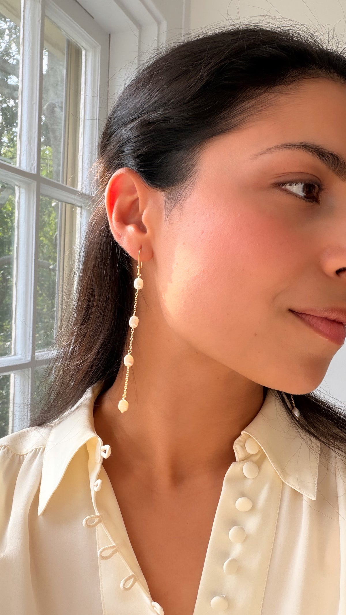 Anya Earrings in Pearl