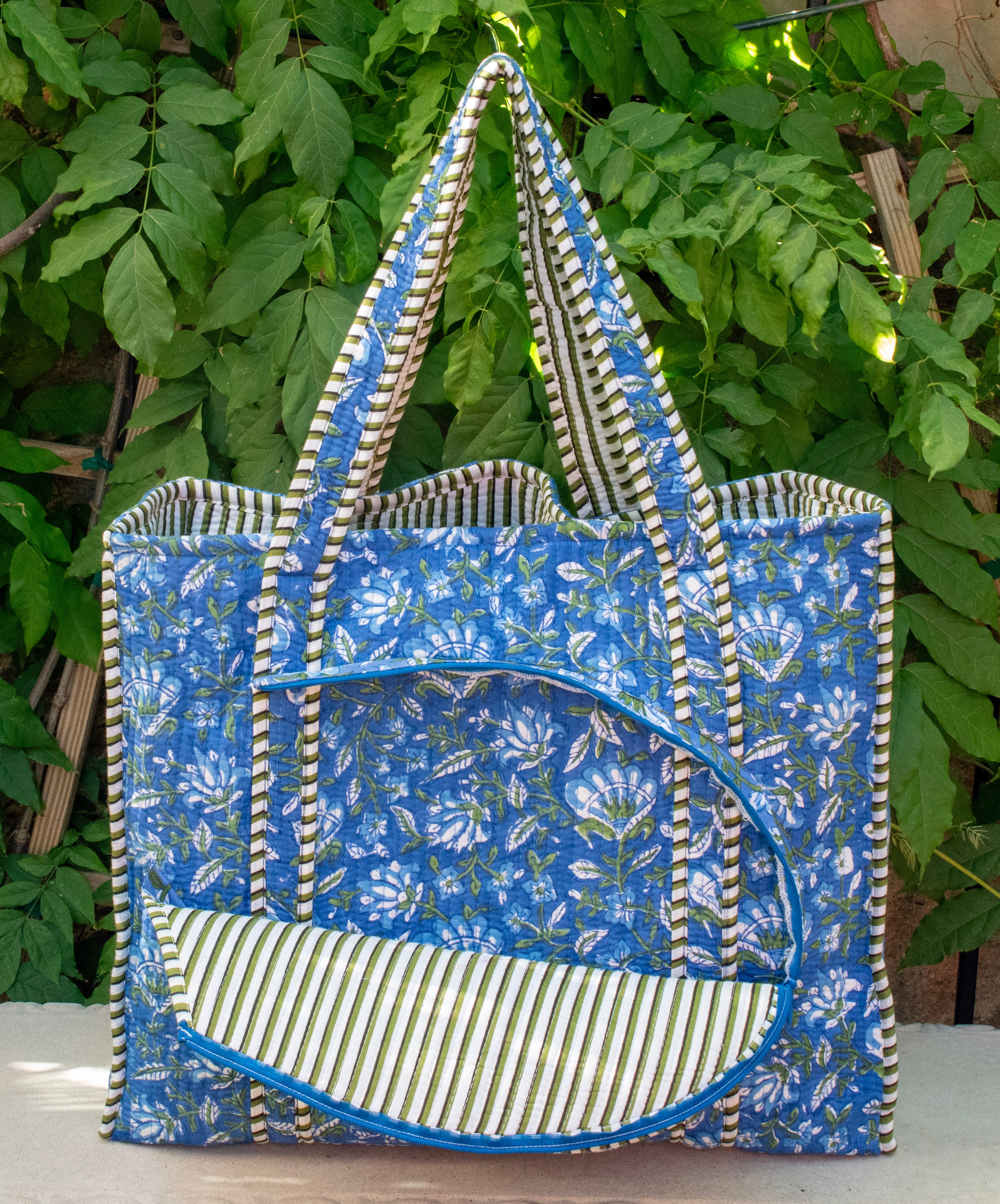 Block Print Racquet Tote 01