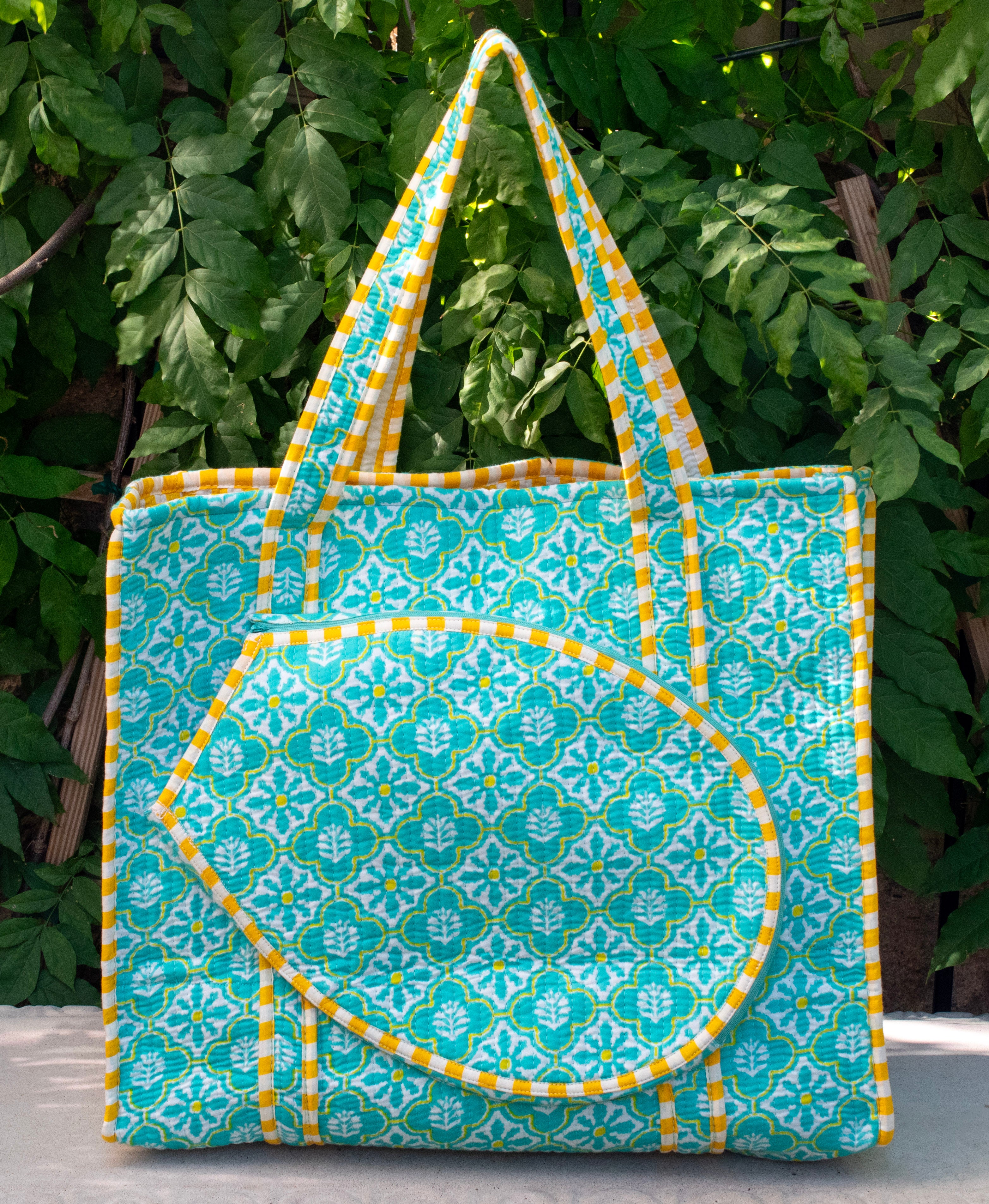 Block Print Racquet Tote 06